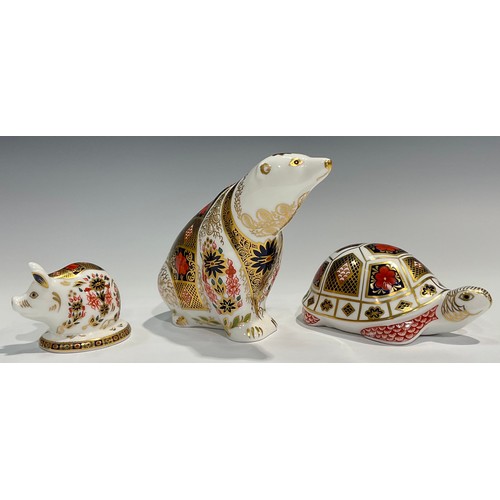 81 - A Royal Crown Derby paperweight, Old Imari Polar Bear, designed by Sue Rowe, decorated in the 1128 p... 