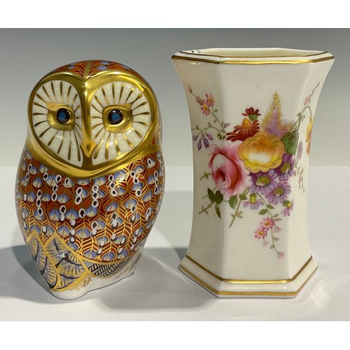 45 - A Royal Crown Derby paperweight, Barn Owl, silver stopper; a Posies pattern hexagonal vase, 12cm (2)