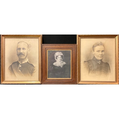 384 - Interior Decoration - Military Interest - a 19th century monochrome furnishing print, portrait of El... 