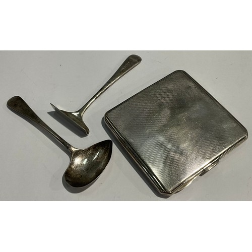 96 - A silver spoon and food scraper, Sheffield 1956; a silver cigarette case, Birmingham 1939; 126g