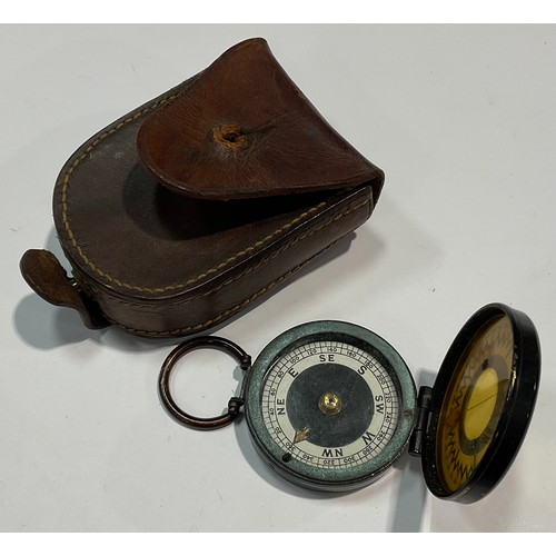161 - A WWI vintage Magnapole military compass, leather cased