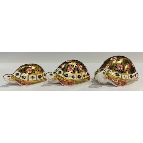 193 - A set of three Royal Crown Derby paperweights, Yorkshire Rose Tortoise Family, Mother, Father and Ba... 