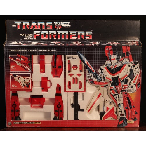 6187 - A Hasbro Transformers Autobot Air Guardian Jetfire set, comprising snap-on battle armour and accesso... 