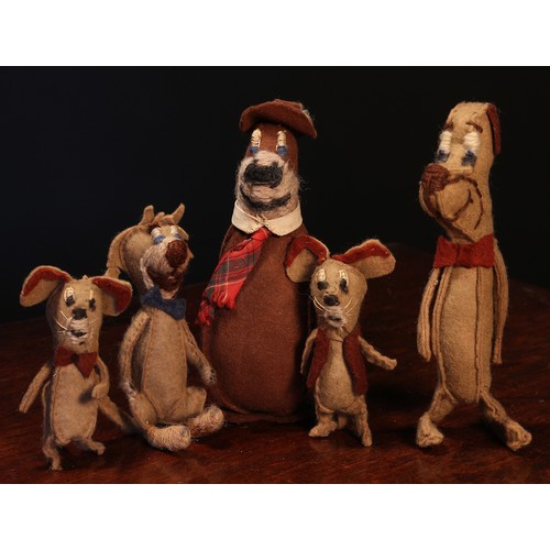 6189 - Juvenalia - a collection of 1960's novelty miniature felt figures, including Yogi Bear, Huckleberry ... 