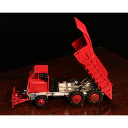 6224 - Dinky Supertoys 959 Foden dump truck with bulldozer blade, red cab with painted seated driver figure... 