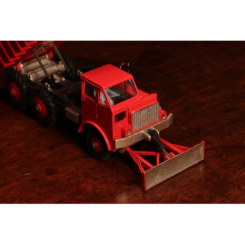 6224 - Dinky Supertoys 959 Foden dump truck with bulldozer blade, red cab with painted seated driver figure... 