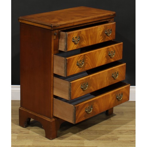 617 - A George III style mahogany bachelor’s chest, fold-over top above four long drawers, 77.5cm high, 63... 