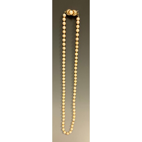 90 - A 14ct gold mounted pearl necklace, 47cm long, marked 585