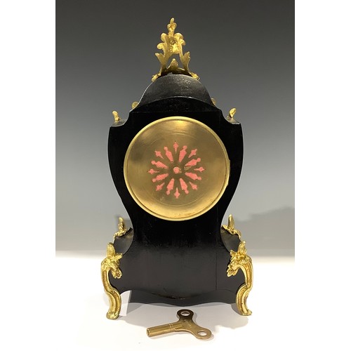 45 - A Mappin and Webb Boulle style mantel clock, twin train, striking on a gong, 31cm, key and pendulum