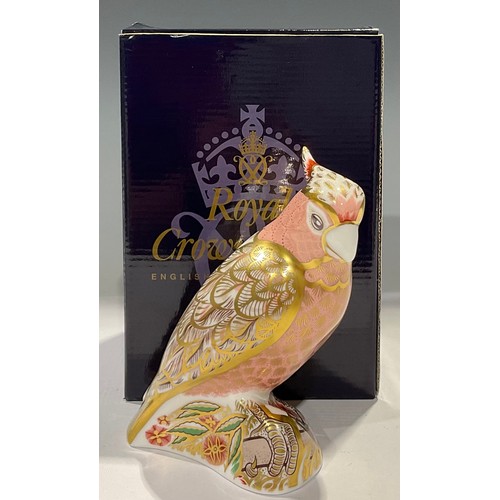 56 - A Royal Crown Derby paperweight, Cockatoo, specially commissioned limited edition of 531/2,500, gold... 