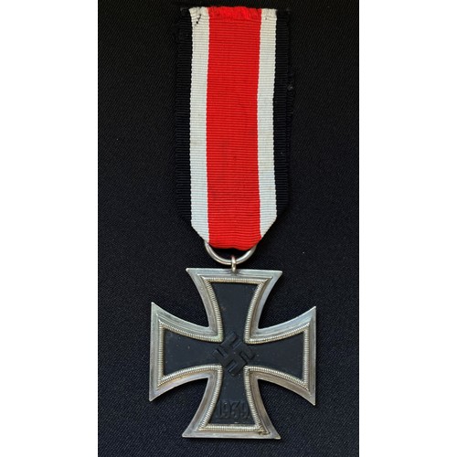 2031 - WW2 Third Reich Eisernes Kreuz 2. Klasse. Iron Cross 2nd class 1939. Complete with original ribbon. ... 