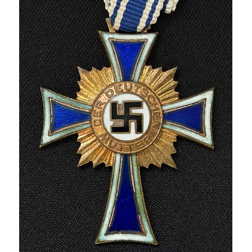 2033 - WW2 Third Reich medal Collection to include: Treue Dienst Ehrenzeichen, 25 Jahre - Faithful Service ... 