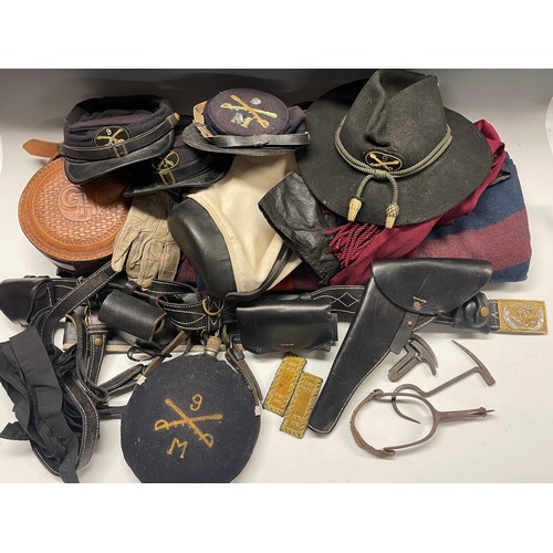 2047 - Reproduction American Civil War Union Officers items. All made to a high standard and includes: Hand... 