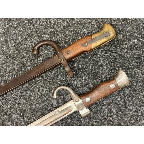 2056 - French Gras bayonet with single edged blade 520mm in length, maker marked and dated 1877 on spine. W... 