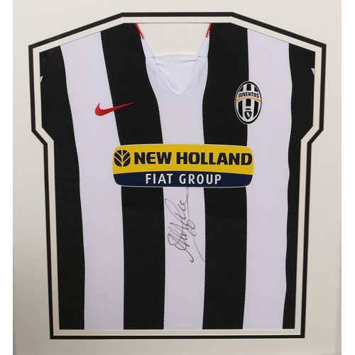 6314 - Sport, Football, Autograph - a Juventus F.C. replica home shirt, signed in pen by Alessandra Del PIE... 