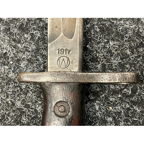 2064 - WW1 US P17 Bayonet with fullered single edged blade 427mm in length. Maker marked for Winchester and... 