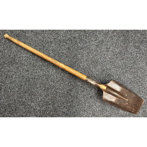 2069 - WW1 French Trench Railway Steam Locomotive Firemans Shovel. Maker marked 