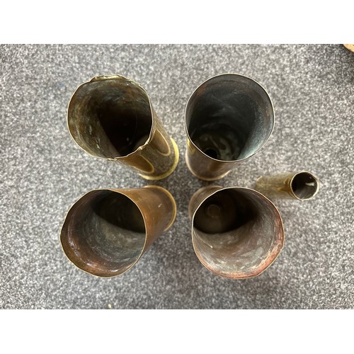 2071 - WW1 British 18prd Shell Cases x 4 one dated 1915, two dated 1916 and one dated 1917 plus a 1 1/2 Prd... 