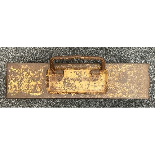 2152 - WW2 Third Reich MG34/MG42 Ammo tin with original dunklegelb paint. Maker marked 