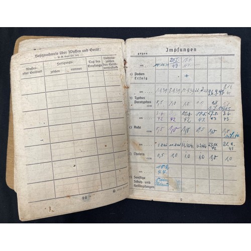 2164 - WW2 Third Reich Heer Soldbuch to Unteroffizier Alfred Kaufmann, Armee Pferde Lazarett 552. Well fill... 