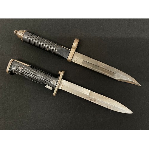 2232 - US Pattern M5 Knife bayonet with double edged blade 170mm in length marked 