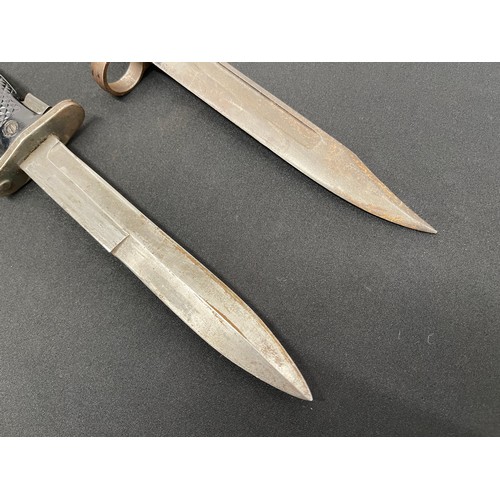 2232 - US Pattern M5 Knife bayonet with double edged blade 170mm in length marked 