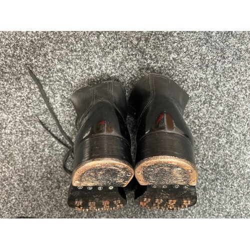 2239 - Pair of British Army Ammo Boots. Size 6. Very good condition with full set of hob nails and toe and ... 