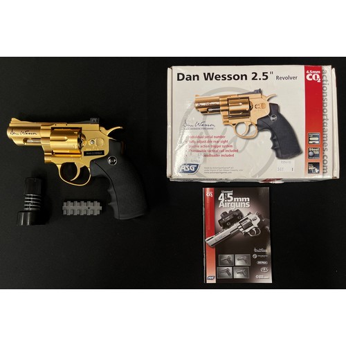 2262 - Dan Wesson 2.5” .177 cal 4.5mm revolver BB air pistol. Serial number 12K05068. Gilt finish. Barrel l... 