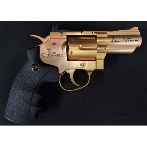 2262 - Dan Wesson 2.5” .177 cal 4.5mm revolver BB air pistol. Serial number 12K05068. Gilt finish. Barrel l... 