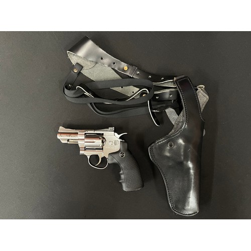 2263 - Dan Wesson .177 cal 4.5mm Revolver BB air pistol  65mm long barrel. Serial number 13C31612. 6 shot. ... 