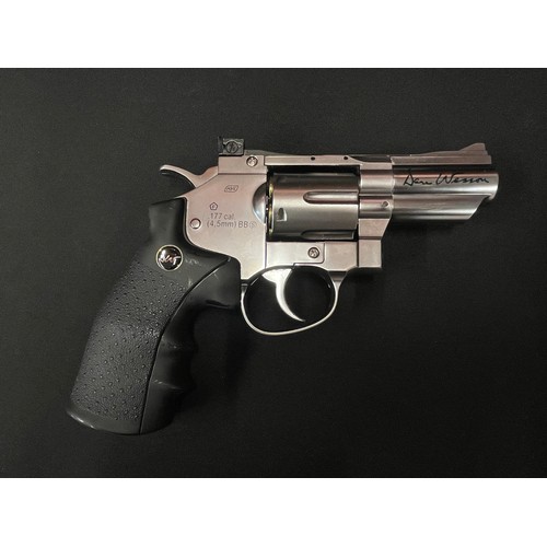 2263 - Dan Wesson .177 cal 4.5mm Revolver BB air pistol  65mm long barrel. Serial number 13C31612. 6 shot. ... 