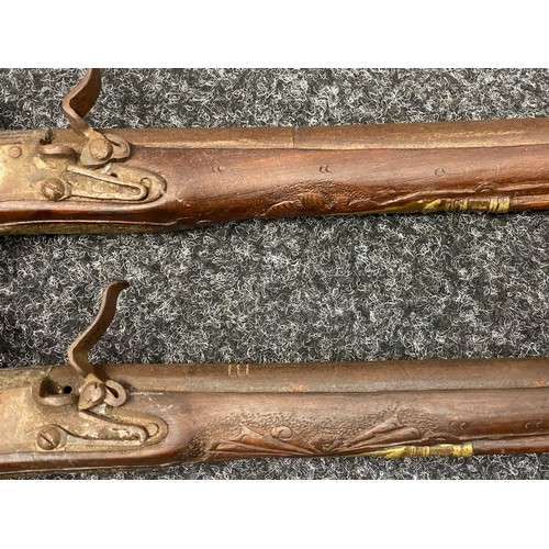 2275 - A pair of flintlock pistols with 250mm long barrels, bore approx 15mm. Overall length 420mm. No make... 