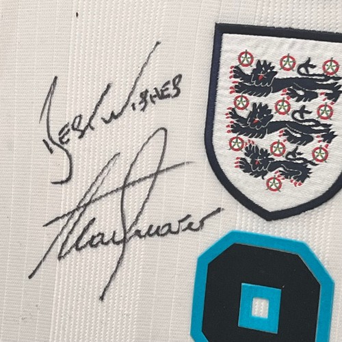 6317 - Sport, Football, Autographs - a 1996 England F.C. replica home shirt, number 9, signed in black pen ... 