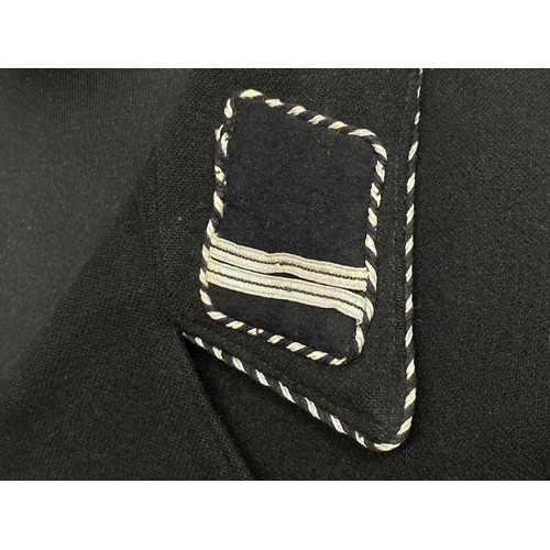 2163 - WW2 Third Reich M32 Allgemeine SS Dienstrock Service Dress Jacket. The jacket is complete with all o... 