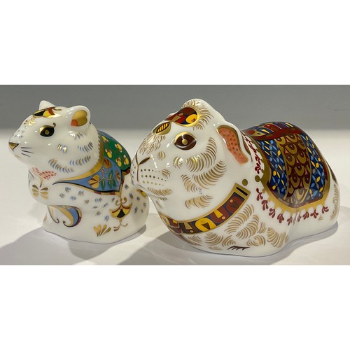 7 - A Royal Crown Derby paperweight, Ponchito Guinea Pig, limited edition 73/1,250, gold stopper, certif... 