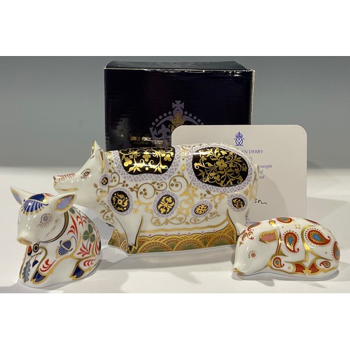 33 - A Royal Crown derby paperweight, Spotty Pig, limited edition 145/1,500 exclusive to the Royal Crown ... 