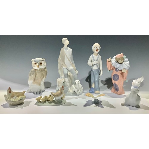 49 - A Nao model of a shepherd; others, owl, sad clown, clown in pink and blue with ruff collar, rabbit, ... 