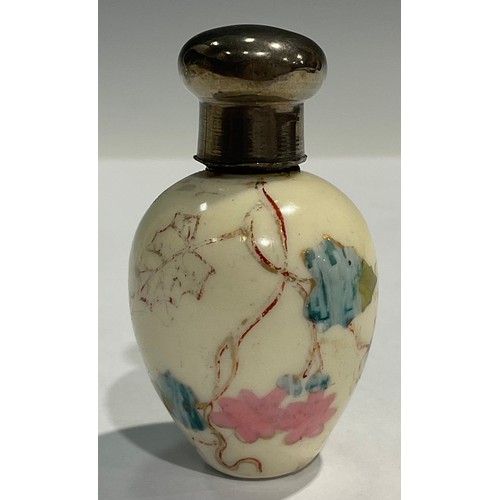 100 - A 19th century porcelain scent bottle, 5.5cm high