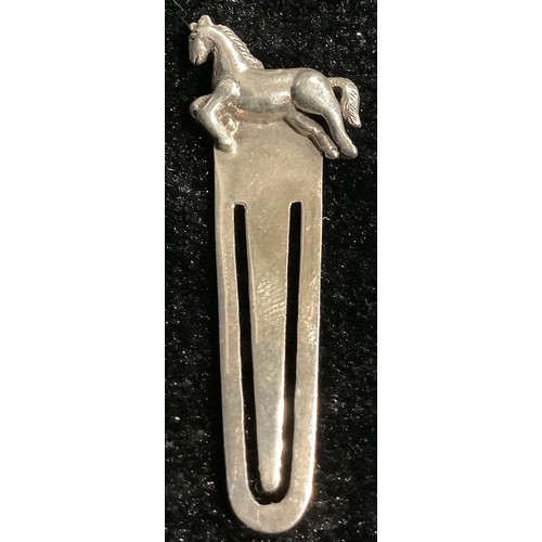 153 - A silver novelty bookmark, the finial as a horse