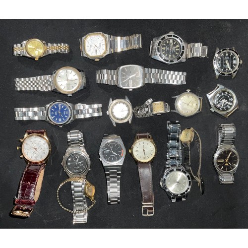 552 - A collection of day/date wristwatches, including Seiko, Timex, Sekonda, etc, qty