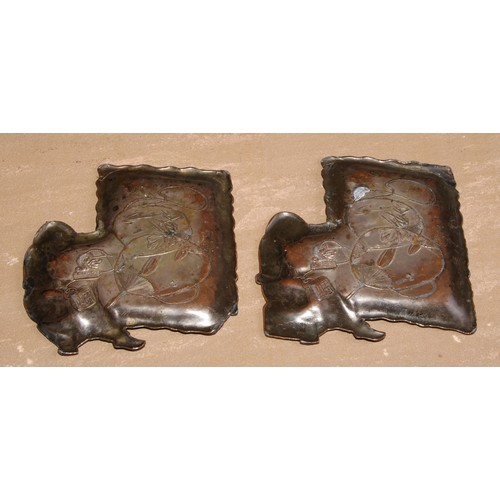 334 - A pair of Japanese antimony card trays, in relief with an artist at work, 14.5cm long