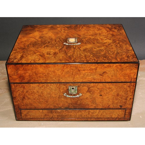 386 - A Victorian burr walnut rectangular dressing box, hinged cover, the interior well fitted with an arr... 