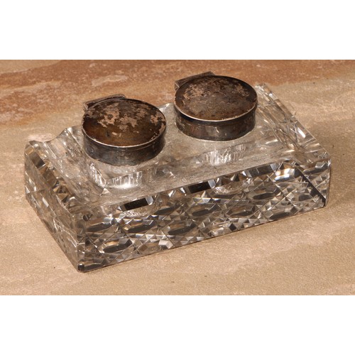 226 - A George V silver mounted twin-section desk inkwell, hinged covers, hobnail-cut base, 11.5cm wide, B... 