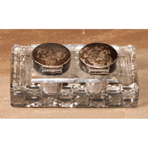 226 - A George V silver mounted twin-section desk inkwell, hinged covers, hobnail-cut base, 11.5cm wide, B... 