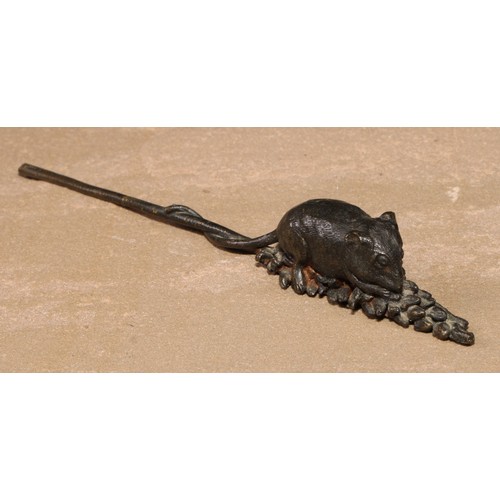 532 - Continental School, a dark patinated bronze, of a mouse on an ear of wheat, 12.5cm long, indistinct ... 