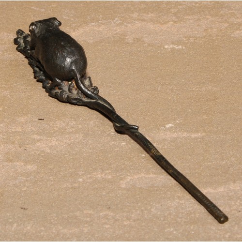 532 - Continental School, a dark patinated bronze, of a mouse on an ear of wheat, 12.5cm long, indistinct ... 