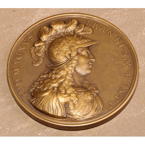 876 - A bronze medalion, struck after a Louis XIV issue of 1674, designed by Francois Varin (1644 - 1705),... 