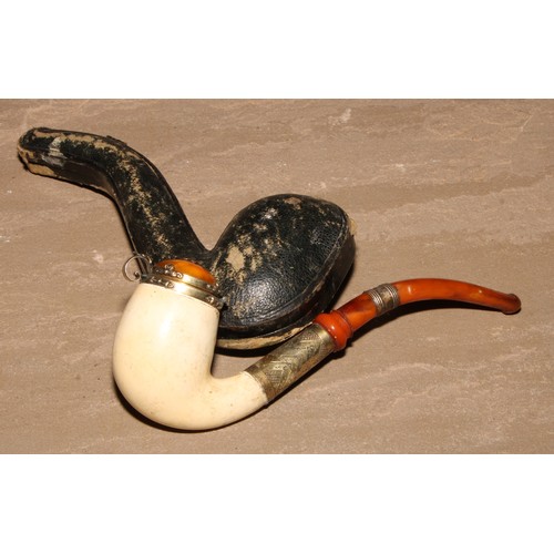 265 - A late 19th century meerschaum pipe, retailed by Ludwig Hartmann, Vienna, 17.5cm long, c.1890, cased