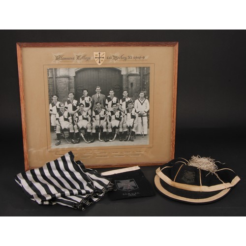 653 - Sport - Public School - a photograph, Ellesmere College 1st Hockey XI 1948 - 9, oak frame, 38cm x 45... 