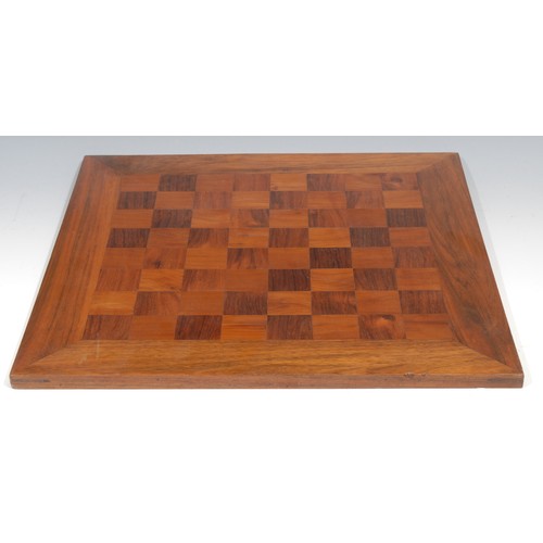 471 - An early 20th century walnut, rosewood and yew parquetry chess board, 40.5cm square, c.1910